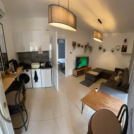 Little Bliss Apartman Terszefánu